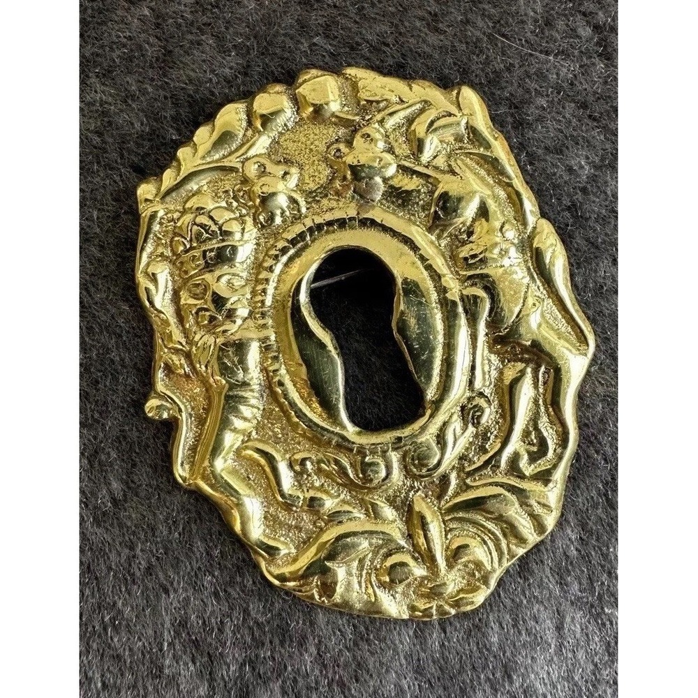 Max Rieg Colonial Williamsburg Brass Gold Tone Key Hole Brooch Victorian 2.5''